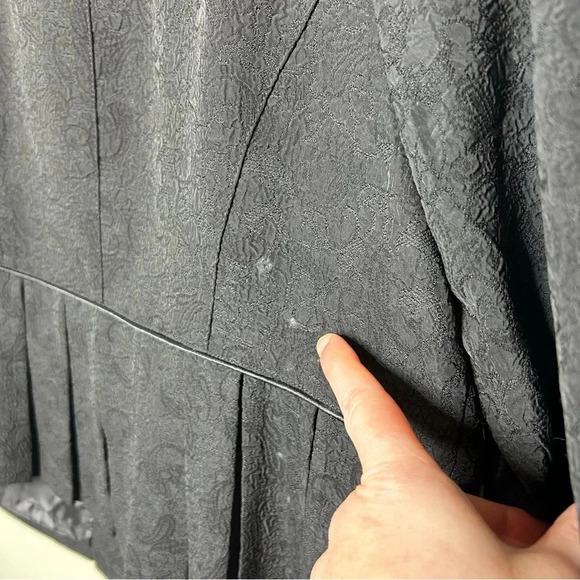 Plaza South Black Peplum Brocade Blazer Size 14 wide petite - Picture 4 of 8